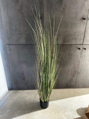 Planta artificial de pasto verde